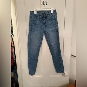 Size 2 American eagle skinny jeans